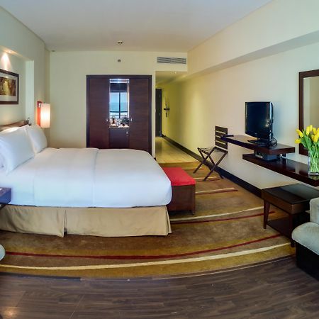 Sofitel Al Khobar The Corniche Hotel Exterior foto A room at the hotel