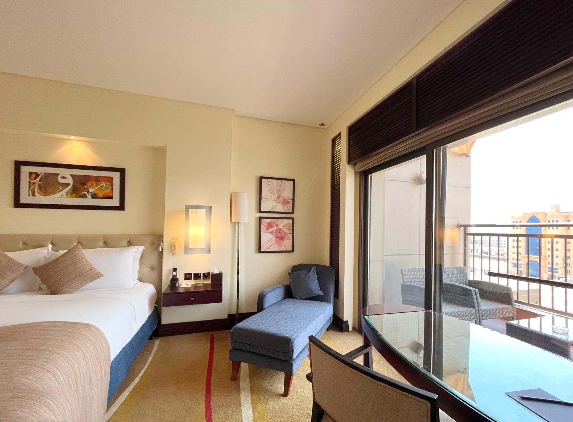 Sofitel Al Khobar The Corniche Hotel Exterior foto A room at the Taj Bengal