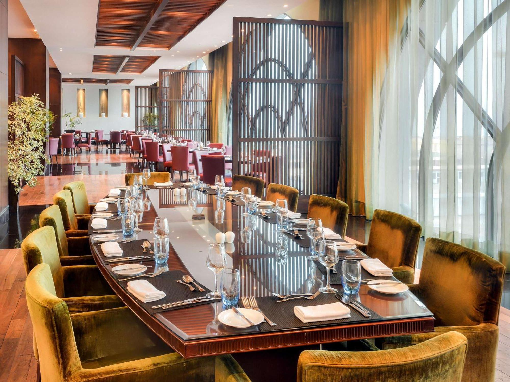 Sofitel Al Khobar The Corniche Hotel Exterior foto The restaurant