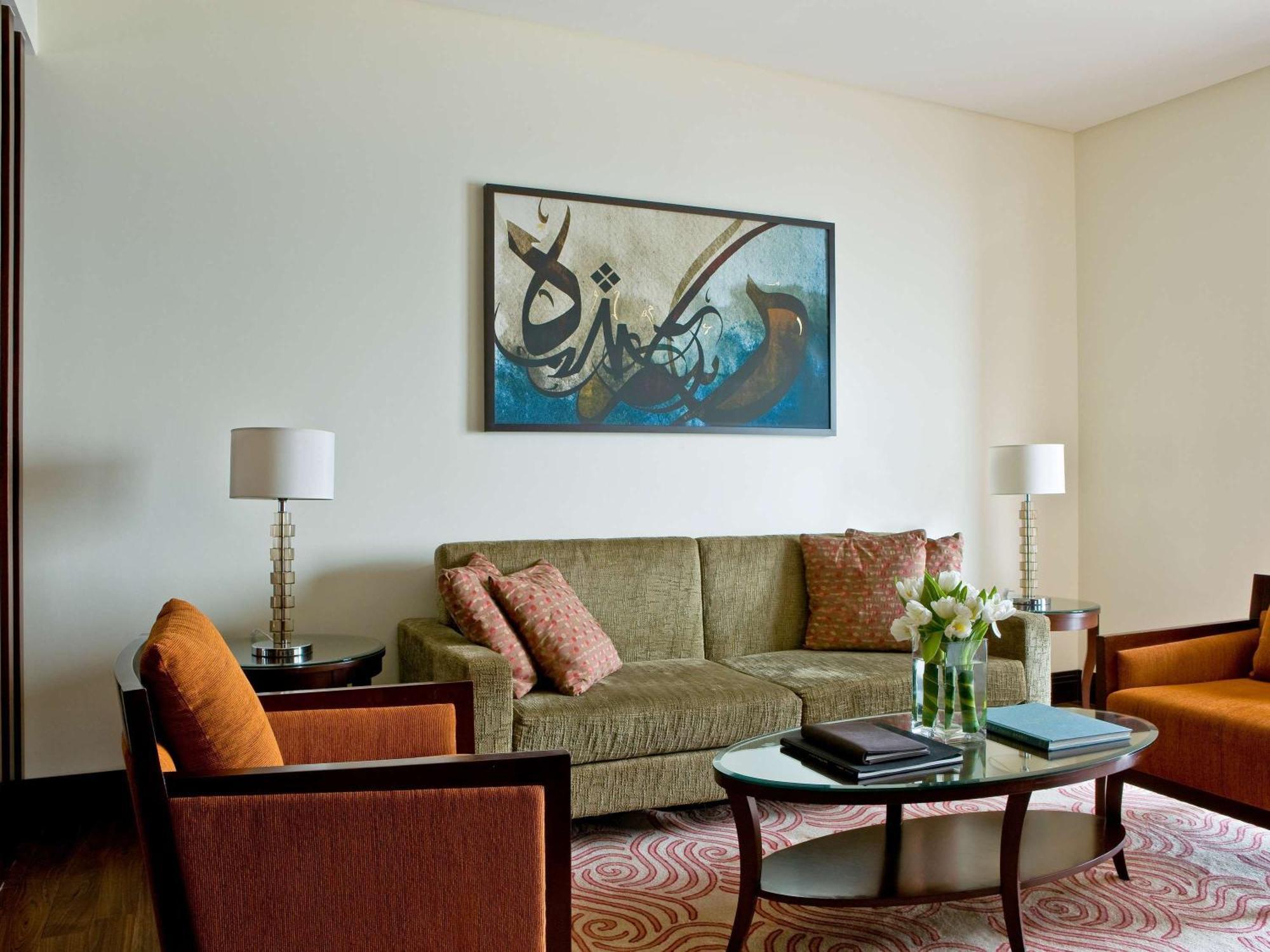 Sofitel Al Khobar The Corniche Hotel Exterior foto A living room at the Ritz-Carlton, Dubai